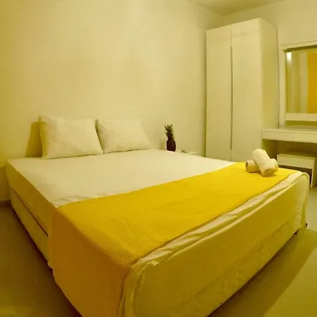 فندق مبيت وإفطار Flamingo Beach & *